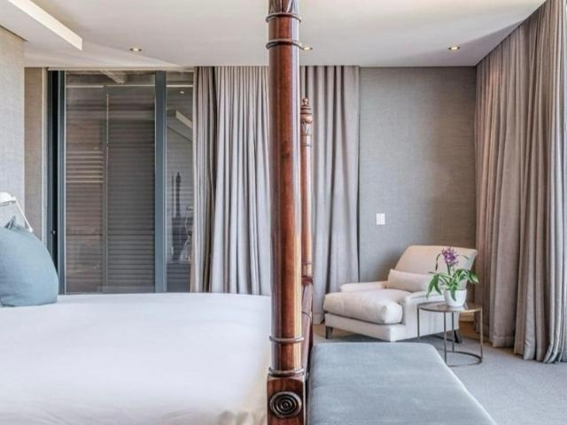 3 Bedroom Apartment / Flat For Sale in Houghton Estate