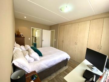 3 Bedroom Apartment / Flat For Sale in Halfway Gardens