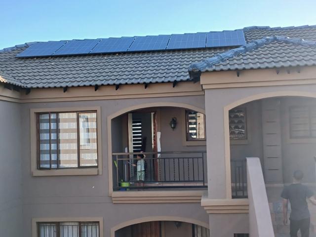 3 Bedroom Apartment / Flat For Sale in Helderwyk