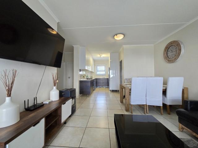 3 Bedroom Apartment / Flat For Sale in Oakdene