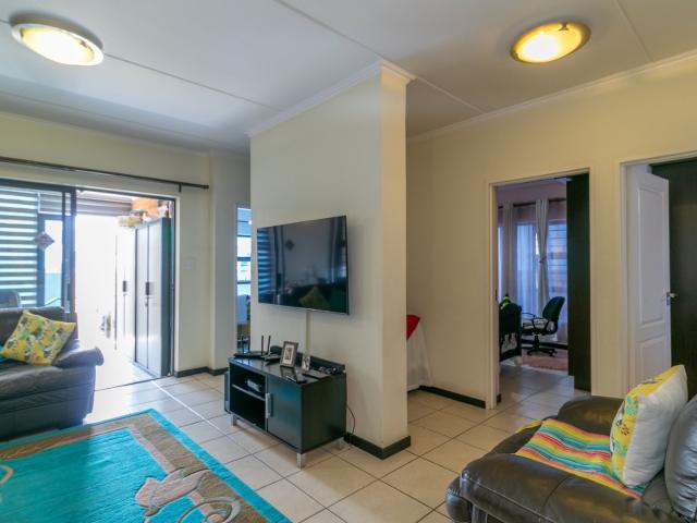 3 Bedroom Apartment / Flat For Sale in Oakdene