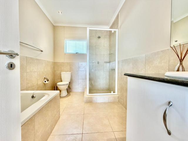 3 Bedroom Apartment / Flat For Sale in La Lucia
