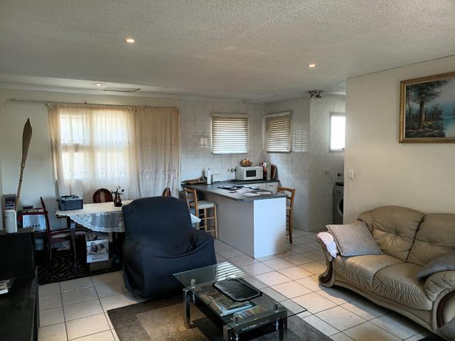 3 Bedroom Apartment / Flat For Sale in Linmeyer