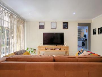 3 Bedroom Apartment / Flat For Sale in Lynnwood Glen