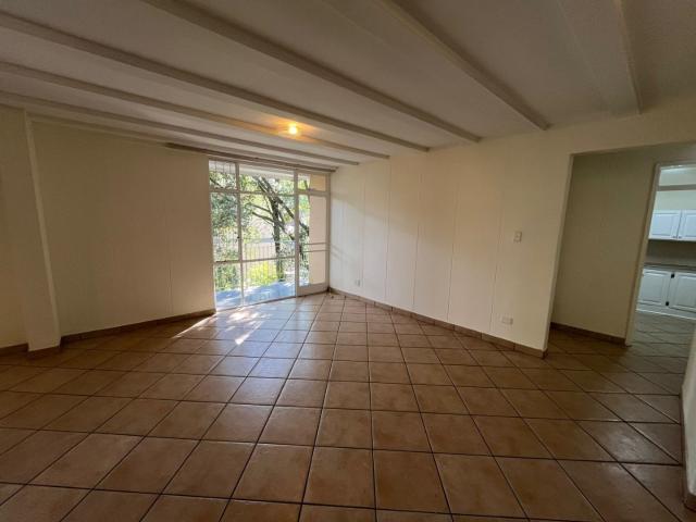 3 Bedroom Apartment / Flat For Sale in Lynnwood Glen