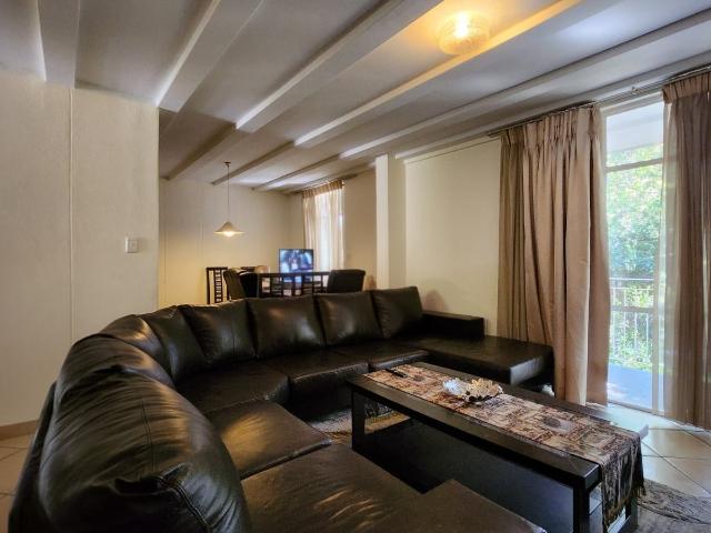 3 Bedroom Apartment / Flat For Sale in Lynnwood Glen