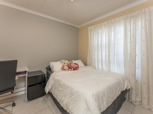 3 Bedroom Apartment / Flat For Sale in Modderfontein