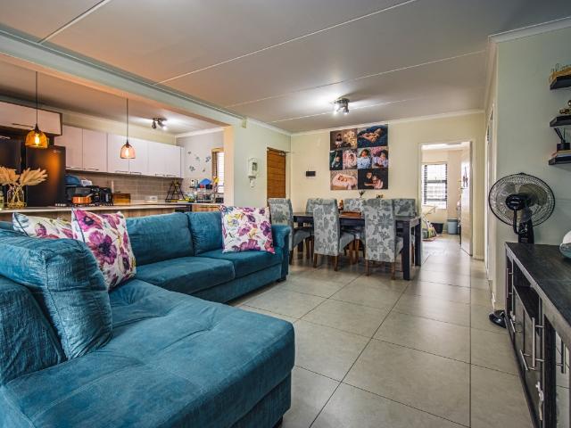 3 Bedroom Apartment / Flat For Sale in Modderfontein