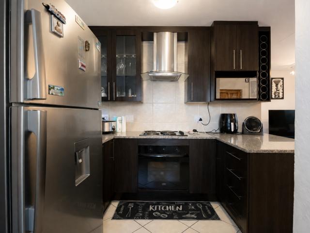 3 Bedroom Apartment / Flat For Sale in Montana Tuine