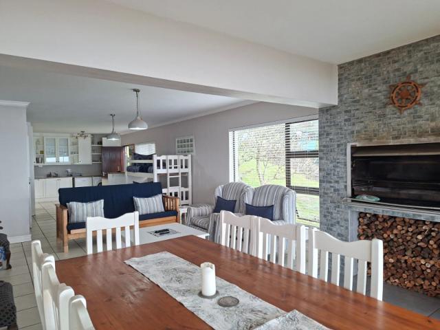 3 Bedroom Apartment / Flat For Sale in Morgans Bay