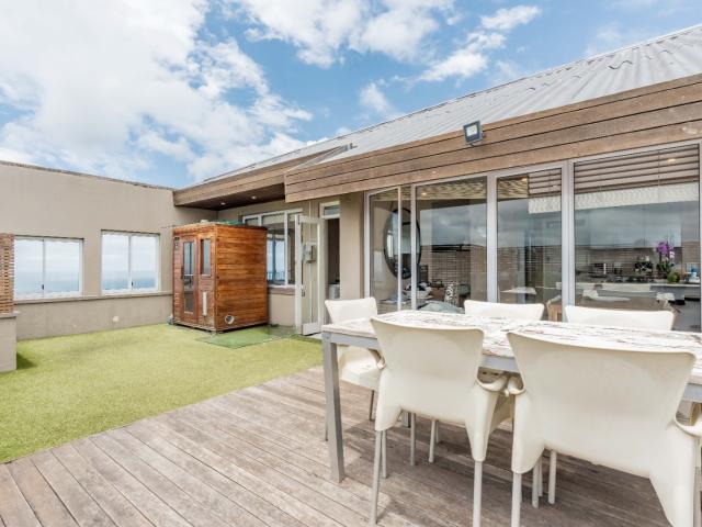 3 Bedroom Apartment / Flat For Sale in Morningside