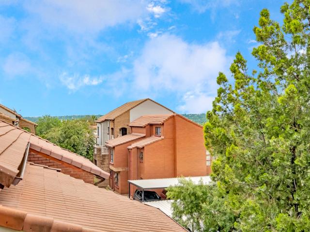 3 Bedroom Apartment / Flat For Sale in Morningside