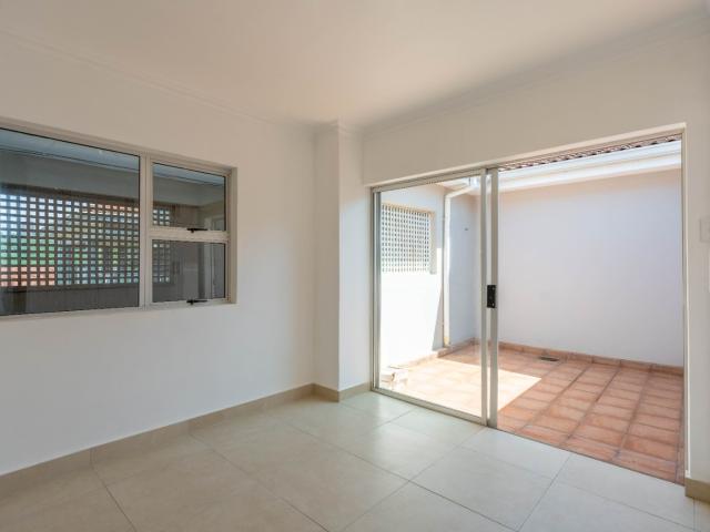 3 Bedroom Apartment / Flat For Sale in Morningside