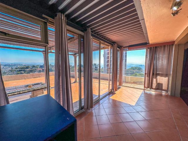 3 Bedroom Apartment / Flat For Sale in Morningside