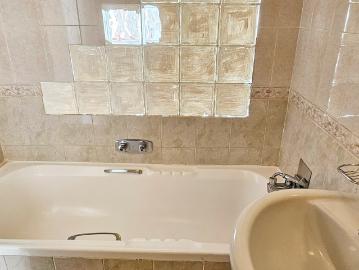 3 Bedroom Apartment / Flat For Sale in Margate
