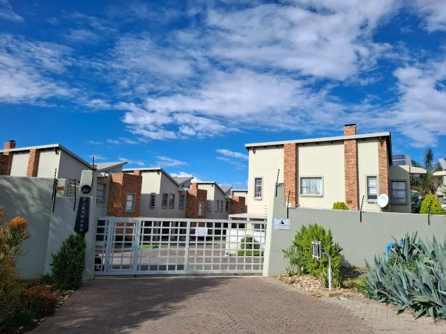 3 Bedroom Apartment / Flat For Sale in Meyersdal