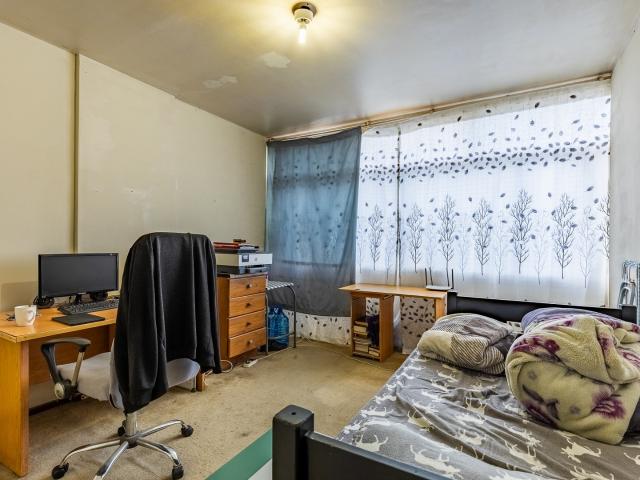 3 Bedroom Apartment / Flat For Sale in Muckleneuk