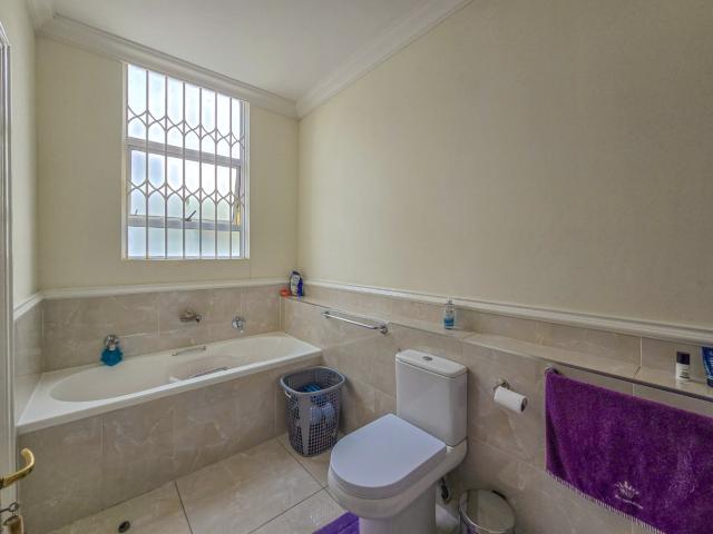 3 Bedroom Apartment / Flat For Sale in Musgrave