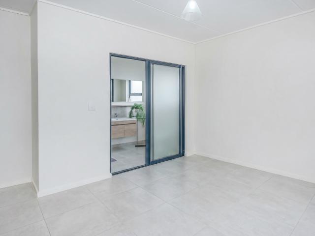 3 Bedroom Apartment / Flat For Sale in Noordhang