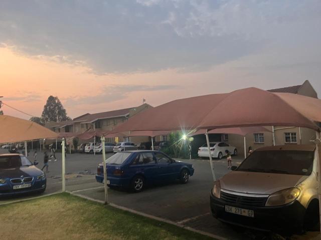 3 Bedroom Apartment / Flat For Sale in Naturena