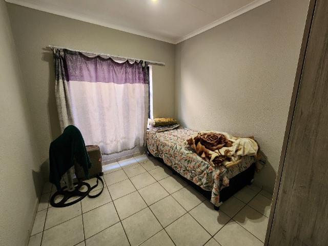 3 Bedroom Apartment / Flat For Sale in New Market Park