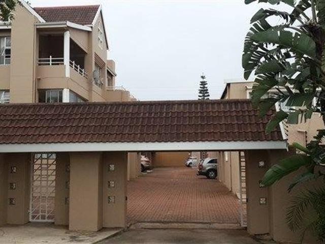 3 Bedroom Apartment / Flat For Sale in Scottburgh Central