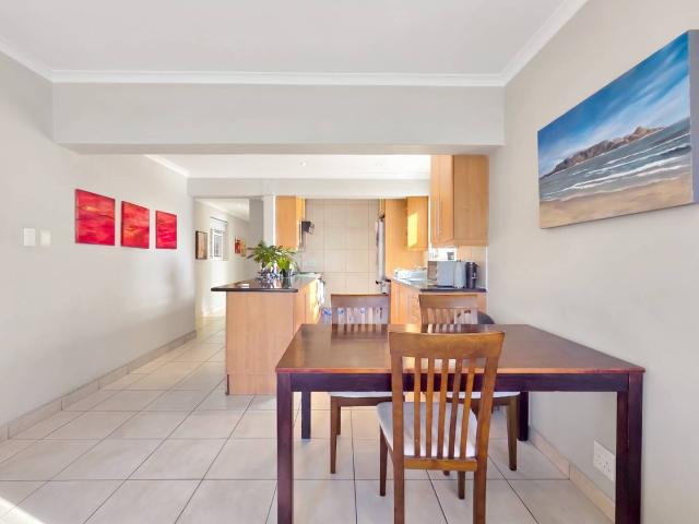 3 Bedroom Apartment / Flat For Sale in Sea Point