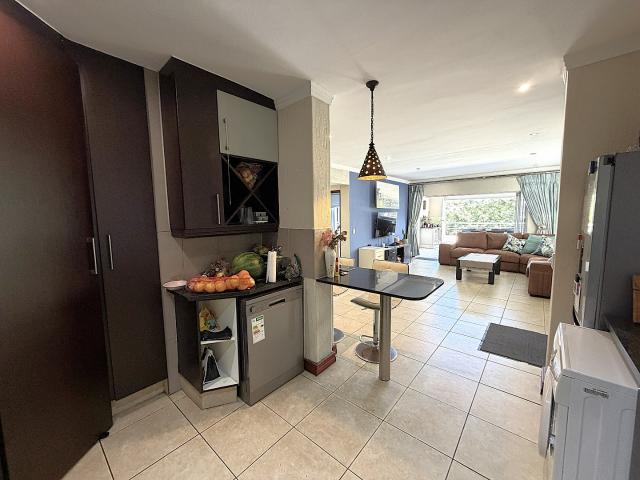 3 Bedroom Apartment / Flat For Sale in Simbithi Eco Estate