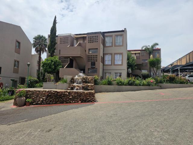 3 Bedroom Apartment / Flat For Sale in Suideroord