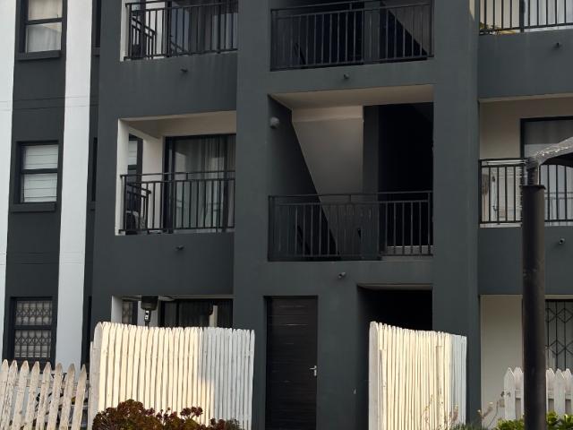 3 Bedroom Apartment / Flat For Sale in Pomona