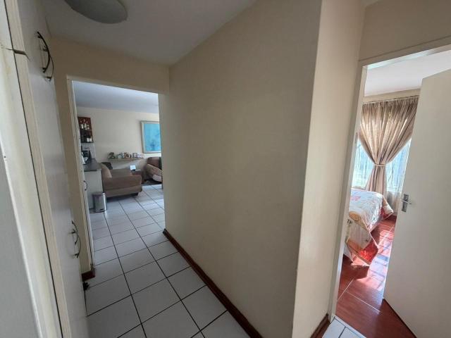3 Bedroom Apartment / Flat For Sale in Paulshof