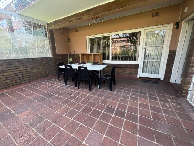 3 Bedroom Apartment / Flat For Sale in Pelham
