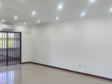 3 Bedroom Apartment / Flat For Sale in Queensburgh Central