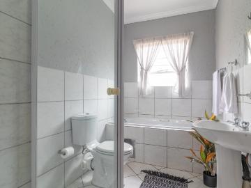 3 Bedroom Apartment / Flat For Sale in Roodepoort West