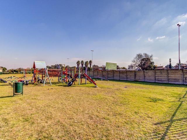3 Bedroom Apartment / Flat For Sale in Ravenswood