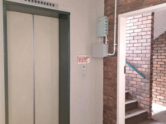 3 Bedroom Apartment / Flat For Sale in Rietfontein