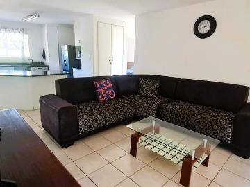 3 Bedroom Apartment / Flat For Sale in Woodgrange