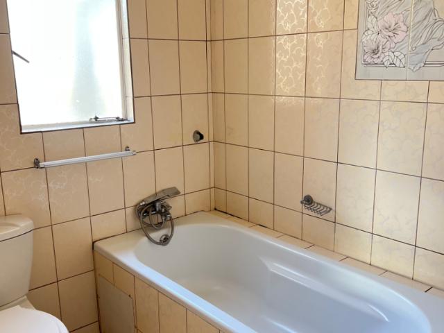 3 Bedroom Apartment / Flat For Sale in Weltevreden Park