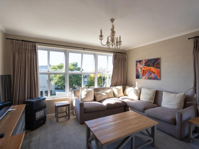 3 Bedroom Apartment / Flat For Sale in West Hill