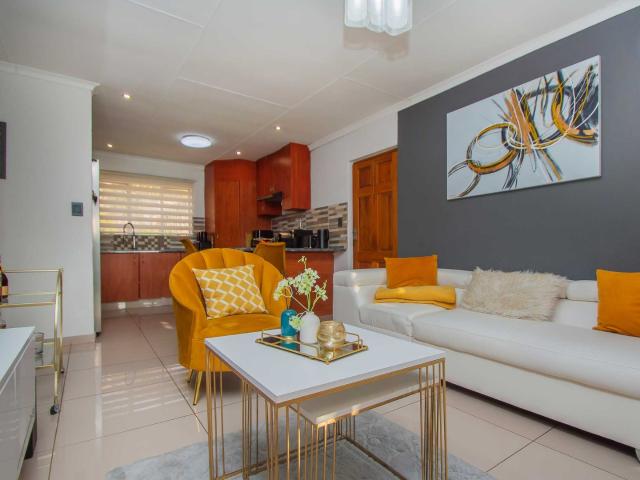 3 Bedroom Apartment / Flat For Sale in Willowbrook