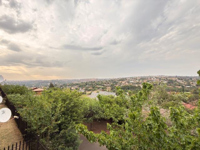 3 Bedroom Apartment / Flat For Sale in Winchester Hills