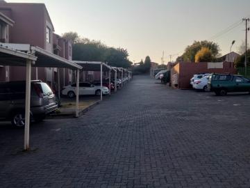 3 Bedroom Apartment / Flat For Sale in Winchester Hills