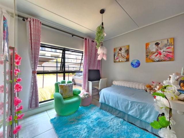 3 Bedroom Apartment / Flat For Sale in The Polofields