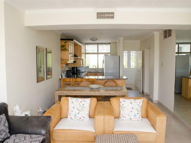 3 Bedroom Apartment / Flat For Sale in Umhlanga Central
