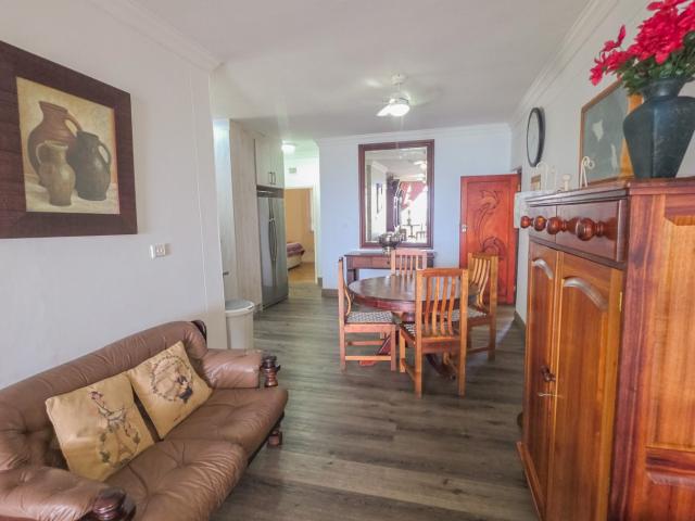 3 Bedroom Apartment / Flat For Sale in Uvongo Beach