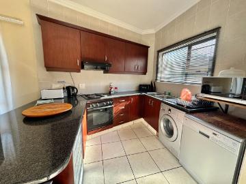 3 Bedroom Apartment / Flat For Sale in Uvongo Beach