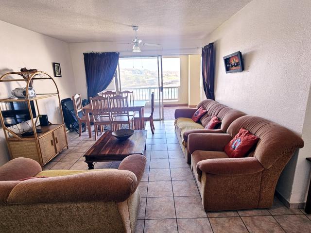3 Bedroom Apartment / Flat For Sale in Uvongo Beach