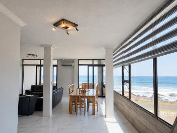3 Bedroom Apartment / Flat For Sale in Uvongo
