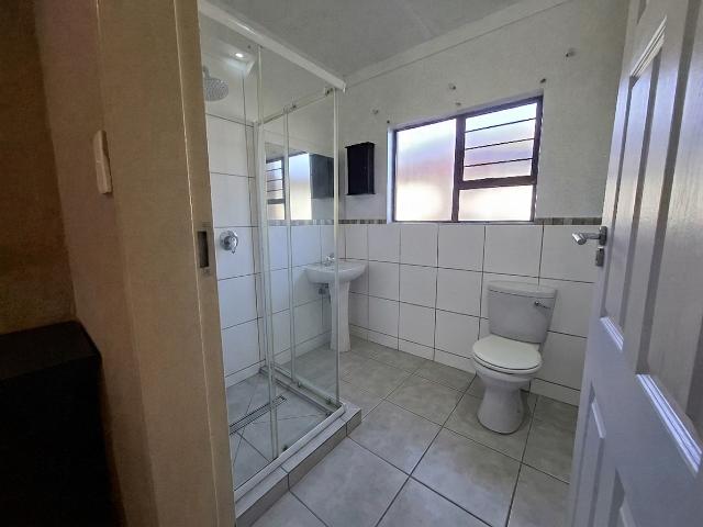 3 Bedroom Apartment / Flat For Sale in Vanderbijlpark SE 6