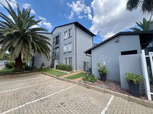 3 Bedroom Apartment / Flat For Sale in Verwoerdpark